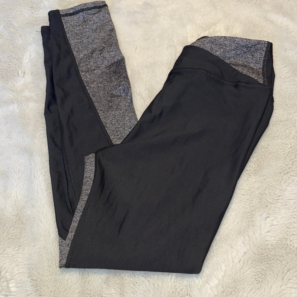 Sommer Ray Black and Gray Leggings
